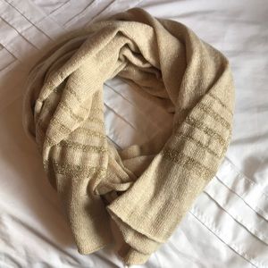 Banana Republic Scarf/Shawl